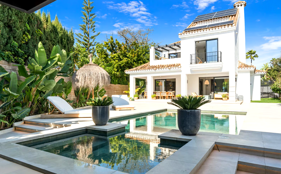 Luxury villa with pool 1